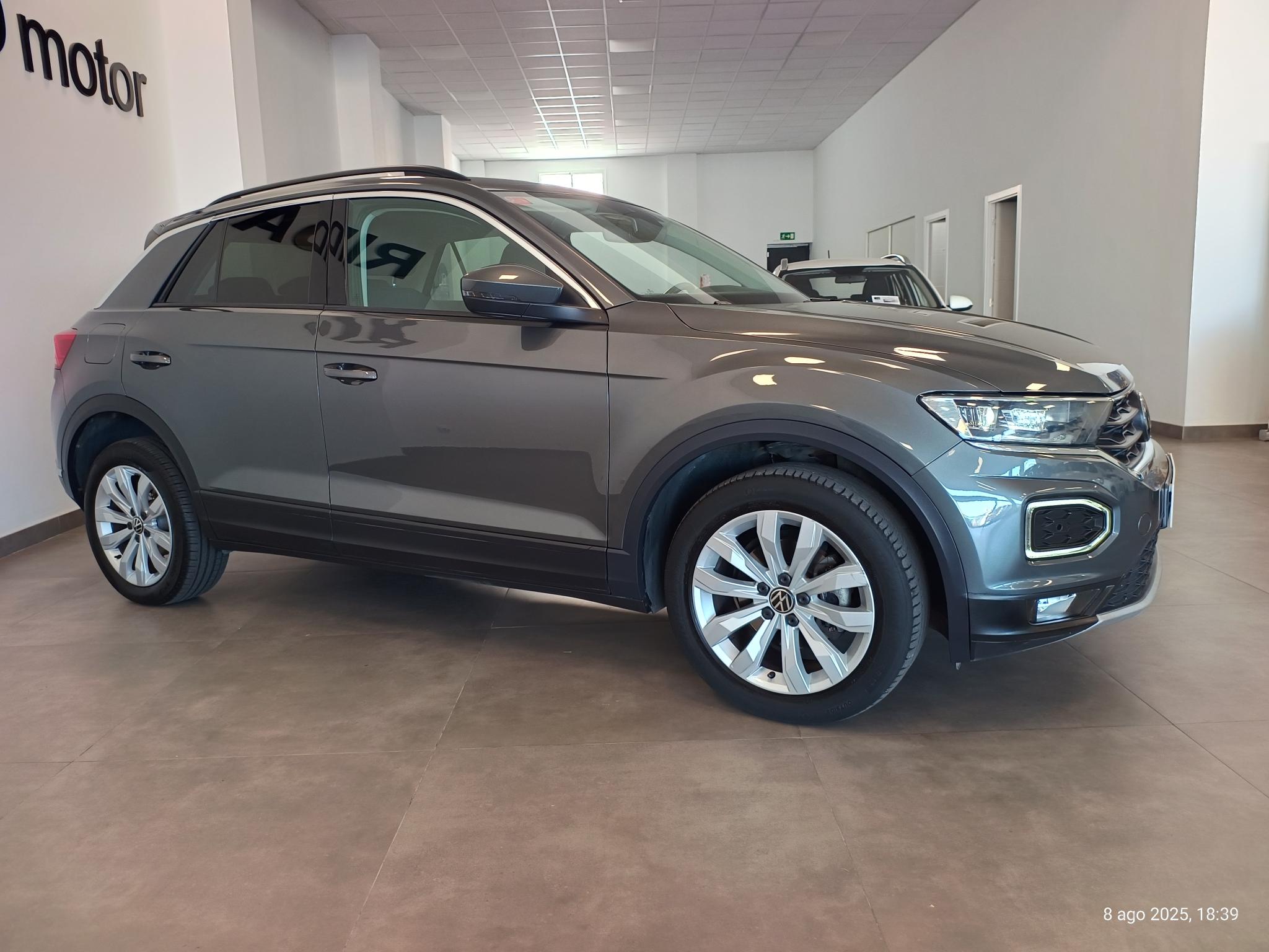 2021 VOLKSWAGEN T -ROC