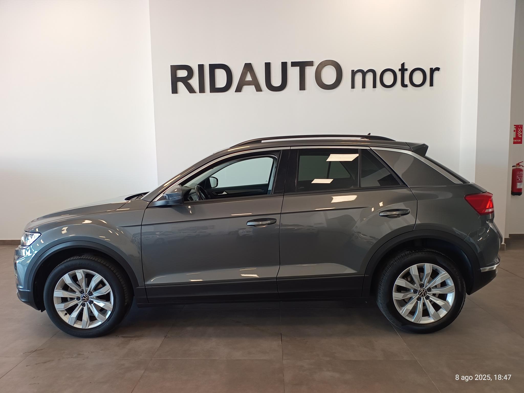 2021 VOLKSWAGEN T -ROC