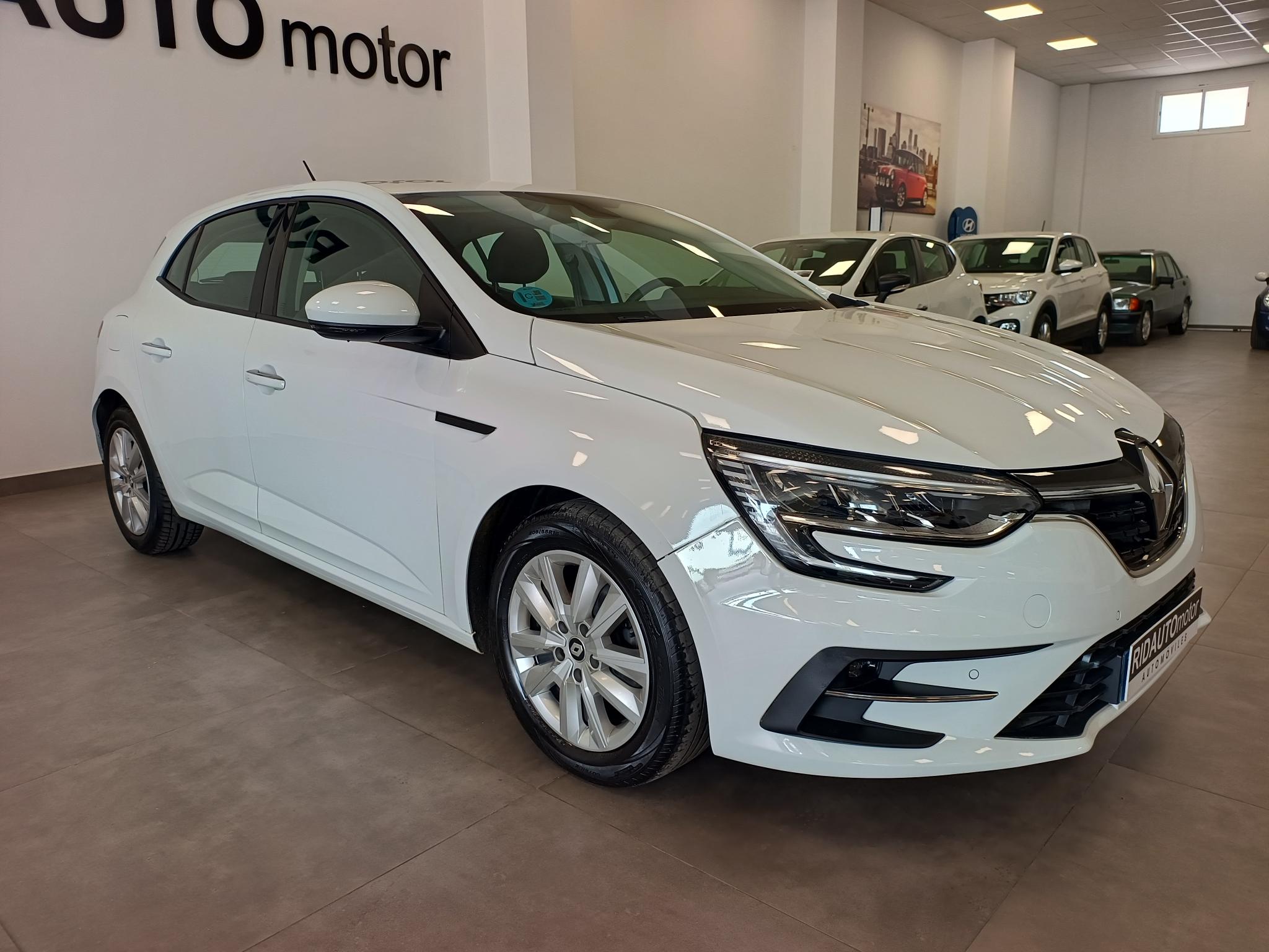 2022 RENAULT Megane