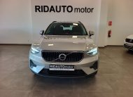 2023 VOLVO XC40