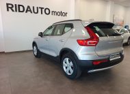 2023 VOLVO XC40
