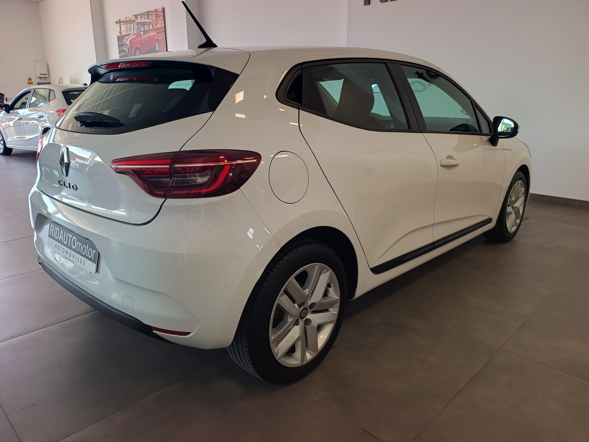 2021 RENAULT CLIO