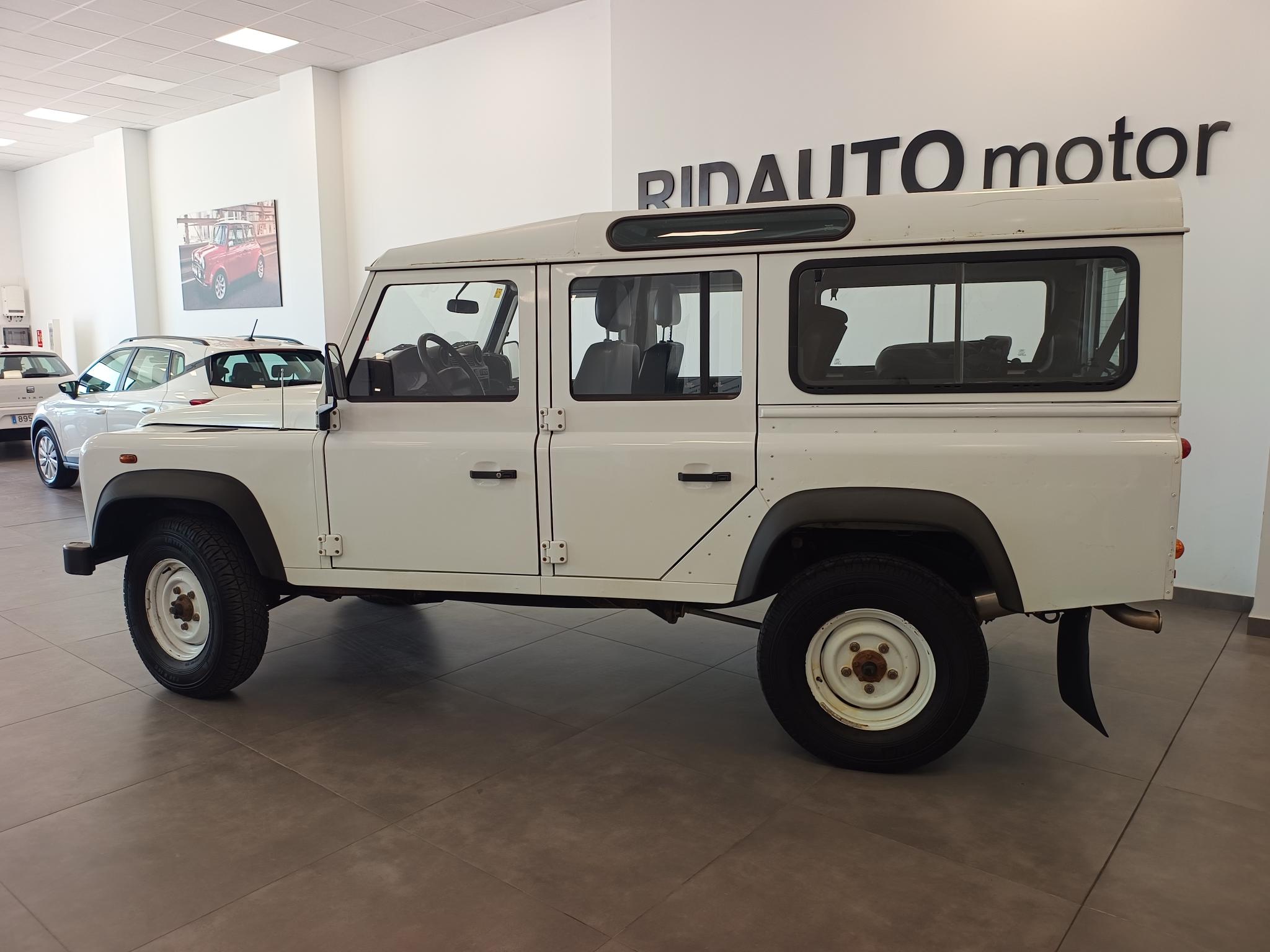 2011 land rover DEFENDER