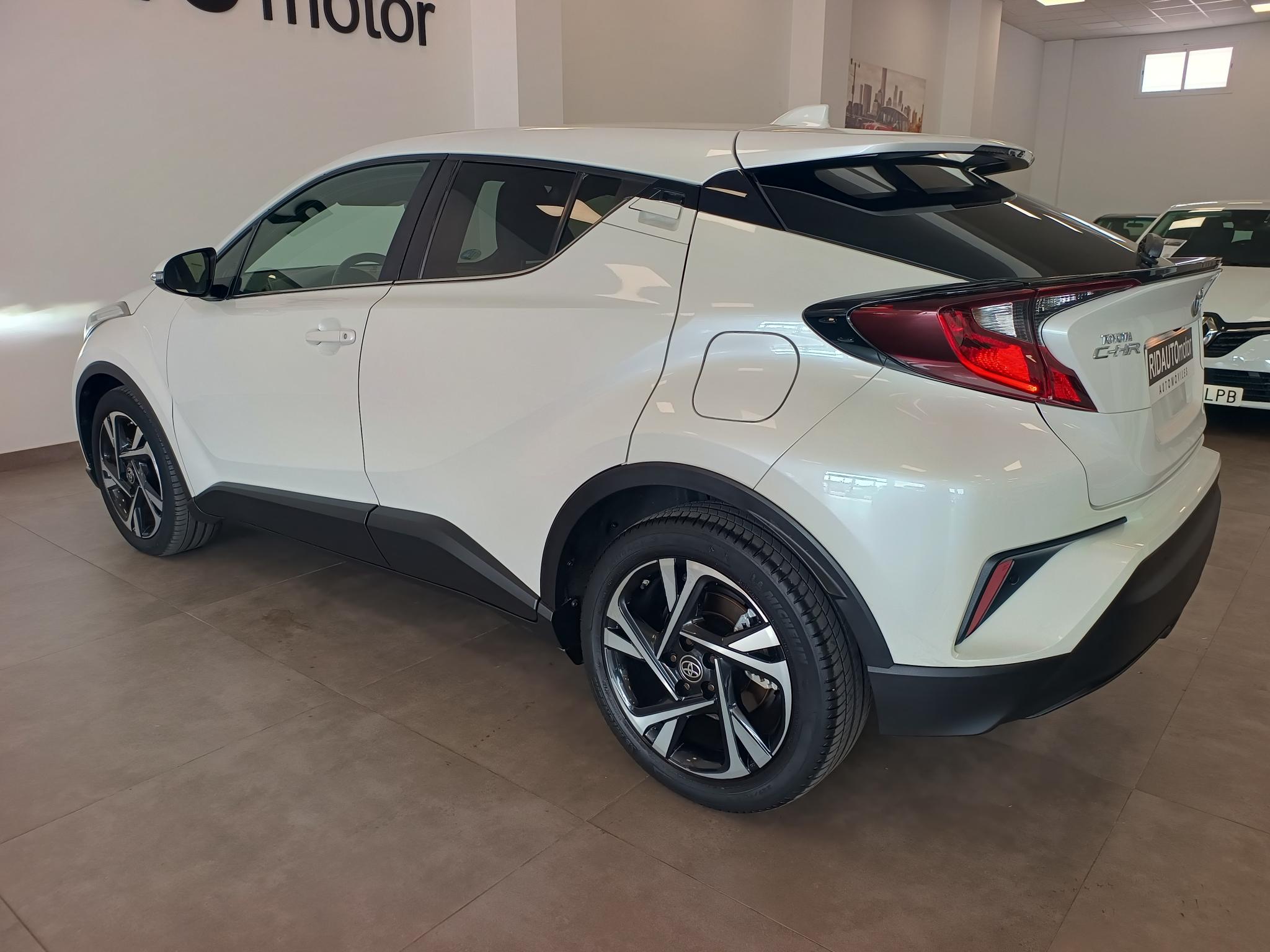 2022 TOYOTA CHR